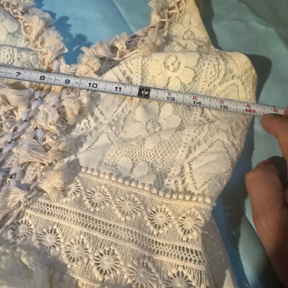 NWOT Cupshe V-neck Boho Lace Ruching Sundress with Tassels, size Medium - Picture 6 of 7